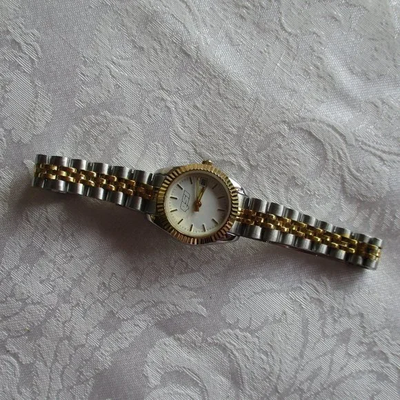 VINTAGE LUXURY STAINLESS STEEL WATCH – NWOT